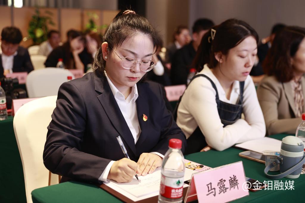 20231027-学员认真听讲.JPG