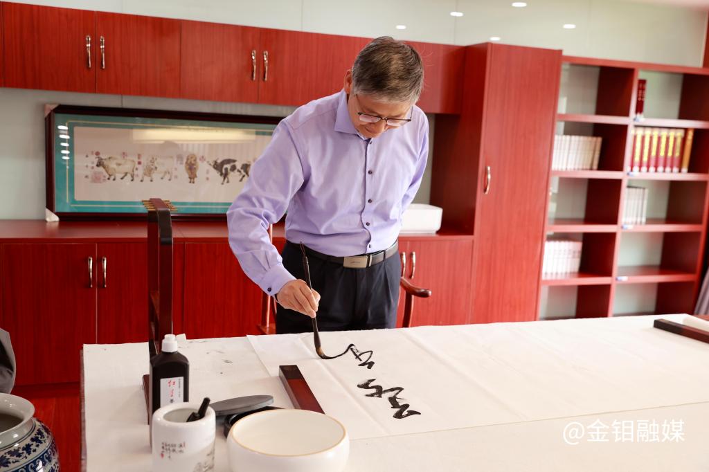 20240424-参观职工书屋2.jpg