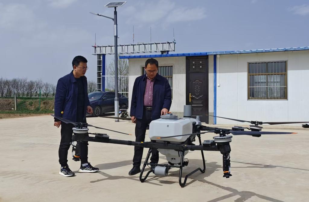 20250409-大寨村高科技新农具 (2).jpg