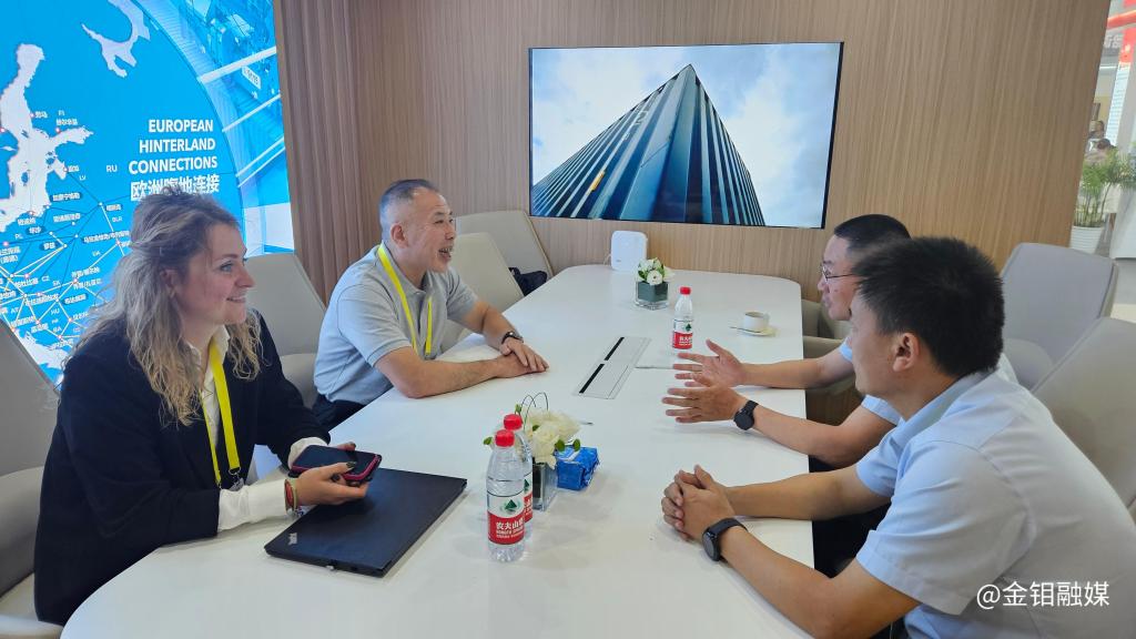 20240923--公司亮相第八届丝绸之路国际博览会交通物流展 (1).jpg