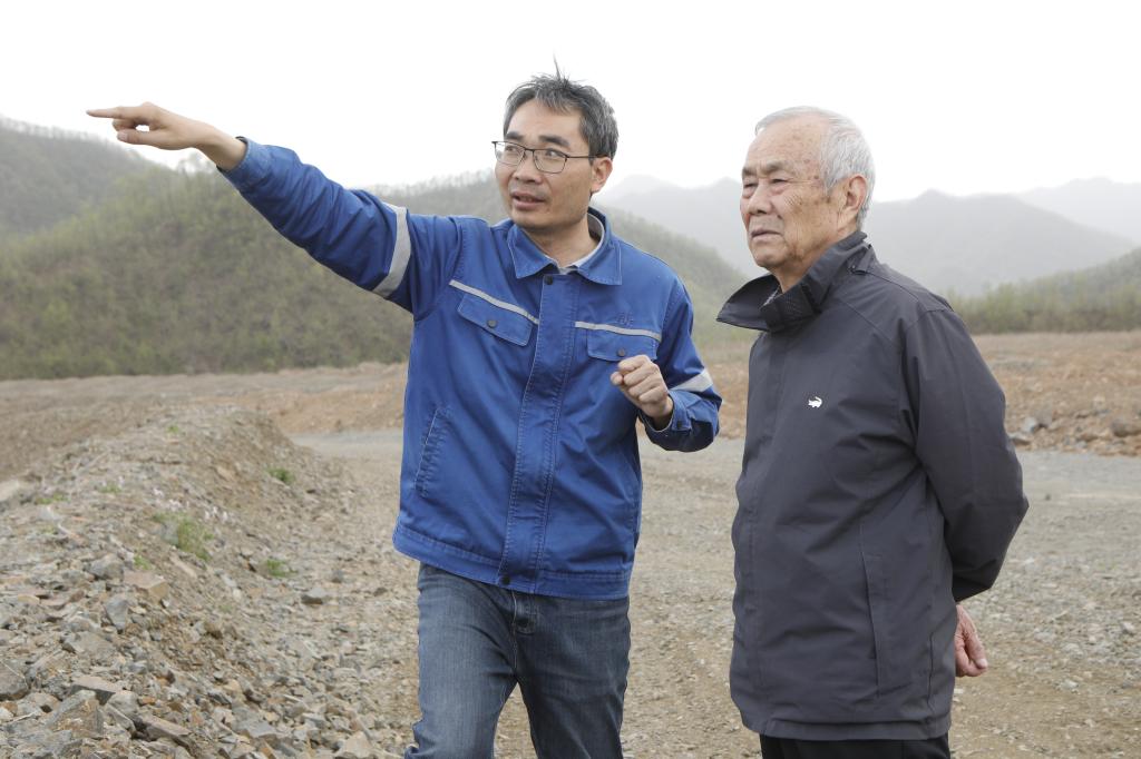 20250411-金钼汝阳开展露天爆破技术专题培训照片 (2).JPG