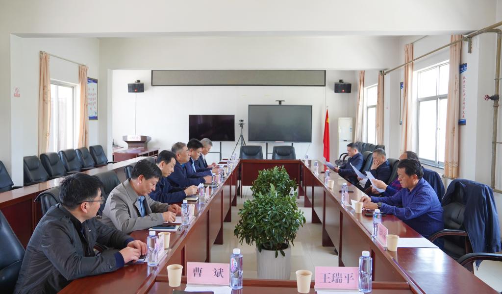 20250409-陕西有色金属集团外部董事一行到五洲矿业公司调研 (3).jpg