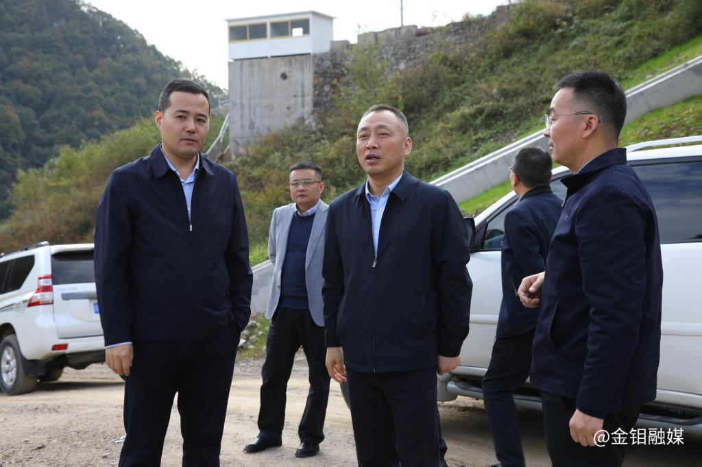 20241025-赵黎明赴金堆矿区考察调研尾矿库环境保护工作 (2).JPG