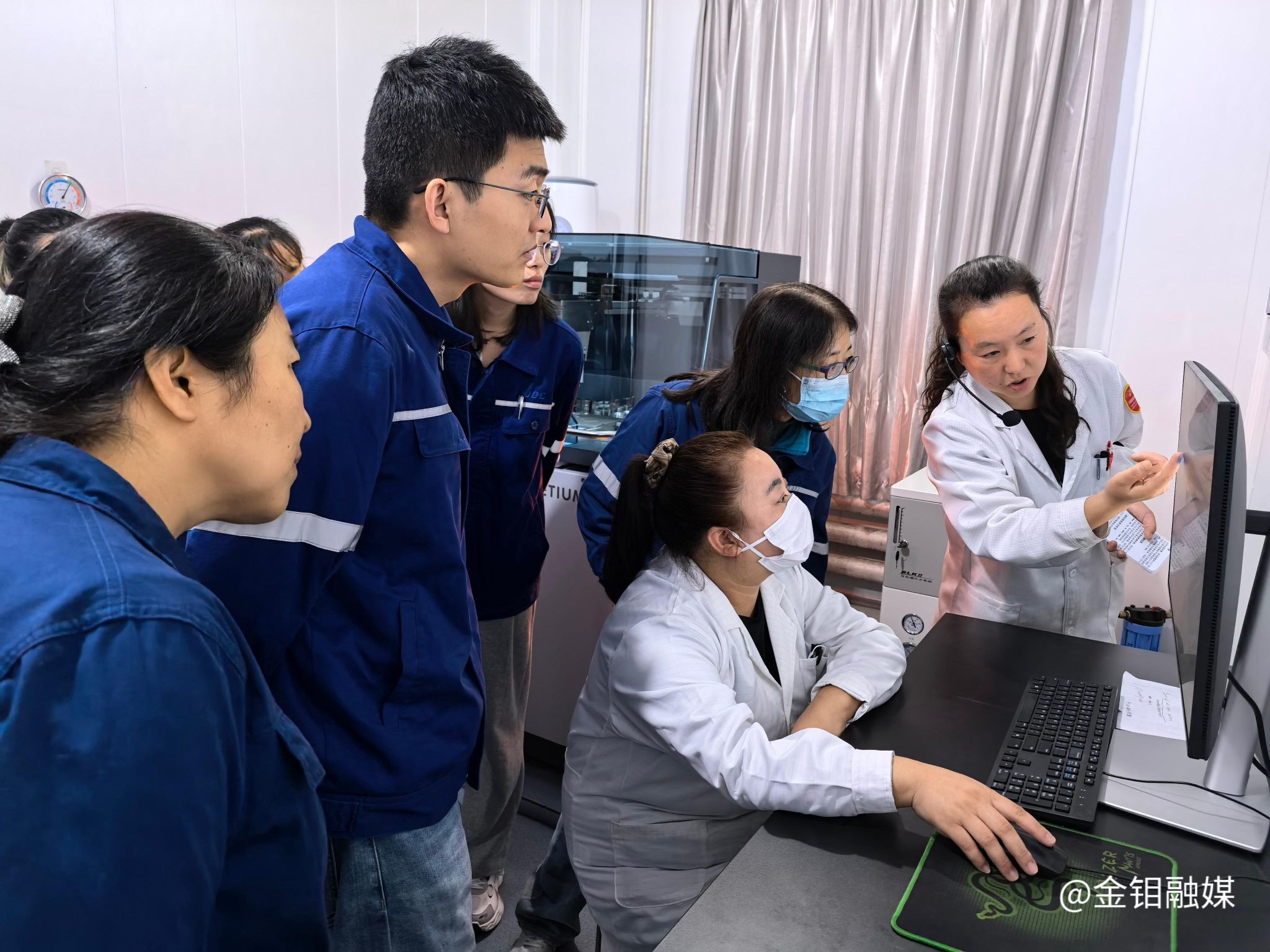 20261010-从“精细管控”到“数智提质”金钼股份2026年“质量月”活动见行见效实验室开放日专题活动4.jpg